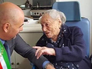 3 Wanita Punya Usia Lebih dari 110 Tahun, Ternyata Ini Rahasia Makannya!