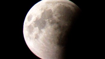 Tentu, peristiwa alam ini tak bisa dilepaskan begitu saja oleh LAPAN. Mengingat ini adalah gerhana bulan total terlama di abad ke-21. Foto: Dok. LAPAN