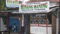 Warung Padang kombinasi Tegal ya gini jadinya Minang Maning. Mungkin lauknya paduan lauk padang dan lauk warteg ya. Foto: Istimewa