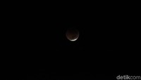 Dan gerhana bulan pun berakhir. Gerhana sebagian itu pun berlangsung terlama abad ini selama hampir 4 jam atau tepatnya sekitar 3 jam 55 menit.