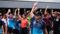 Setelah puas lari pagi, Sri Mulyani juga menyempatkan diri untuk senam.Foto: Dok. Instagram Sri Mulyani Indrawati @smindrawati