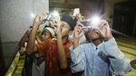 Antusias Warga Jakarta Lihat Gerhana Bulan Total