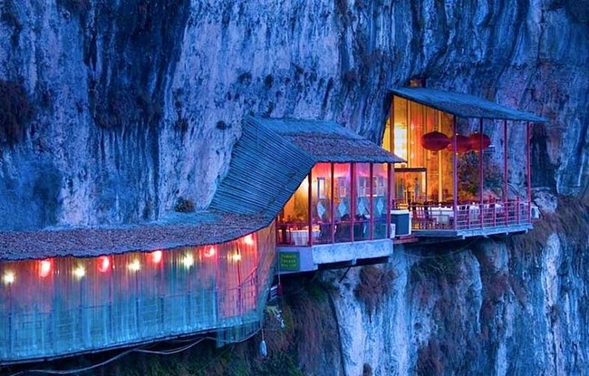Keren! 6 Restoran Unik di Dunia Ini Ada di Atas Perbukitan yang Indah