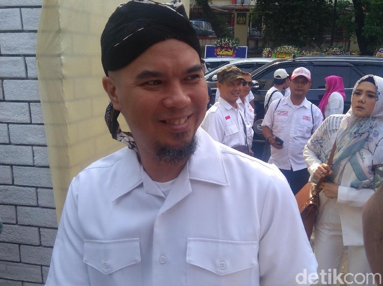 Foto: Ahmad Dhani di Rumah Joeang (Bil Wahid/detikcom) Foto: Ahmad Dhani di Rumah Joeang (Bil Wahid/detikcom)