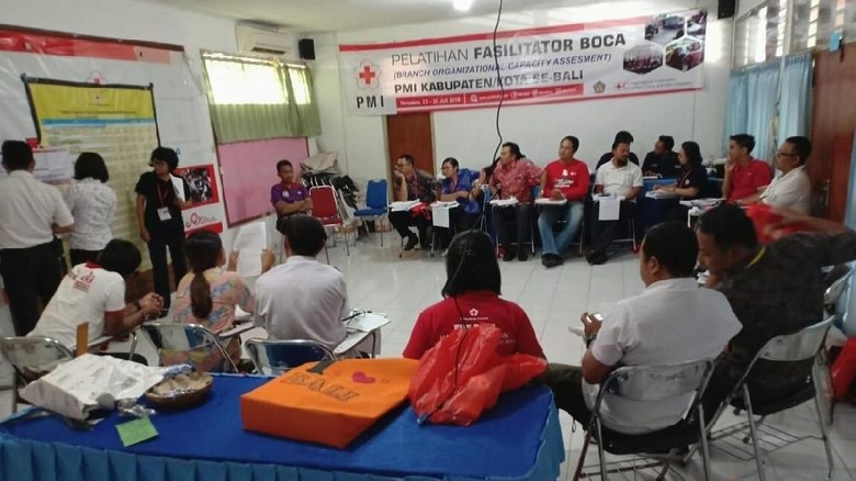 PMI Bali Siagakan Tim Medis untuk Bantu Tangani Gempa NTB PMI Bali Siagakan Tim Medis untuk Bantu Tangani Gempa NTB