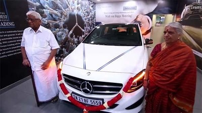 Nabung 80 Tahun, Petani Ini Akhirnya Bisa Beli Mercedes-Benz
