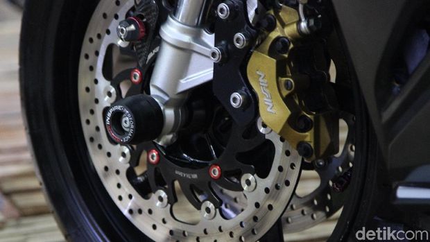 Roda depan Honda CBR250RR