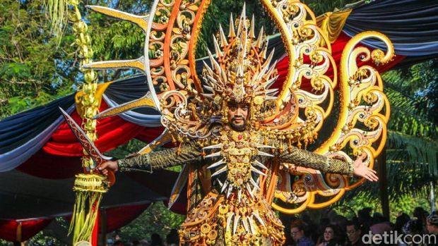 Luhut: Banyuwangi Ethno Carnival Layak Ditawarkan Pada Dunia