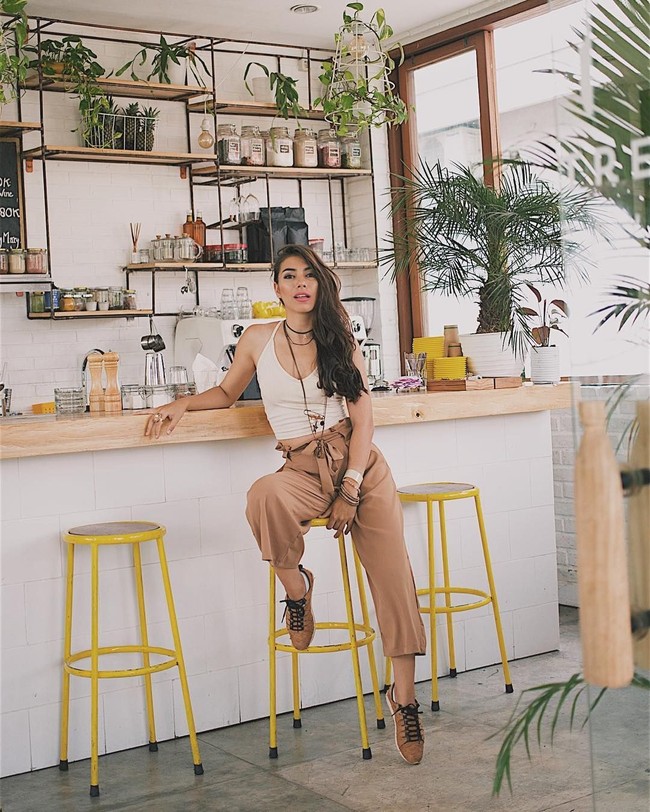 Yulia menjalani diet sehat bernama intermittent fasting. Melakui videonya di Youtube, ia berbagi cara menjalani diet berbasis pola jam makan. Foto: dok. Instagram (Yulia Baltschun)
