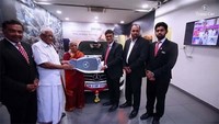 Devarajan sudah memimpikan bisa membeli mobil Mercy sejak ia masih kecil. Ia kemudian berjanji pada dirinya sendiri untuk bisa mewujudkan mimpi masa kecilnya itu. Foto: Drivespark