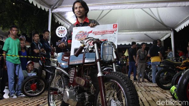 Motor memenangkan Honda Modif Contest Makassar kategori Free Far All