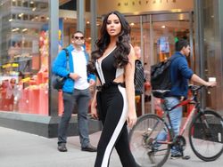 Meraup Fulus Miliaran Berkat Foto Seksi di Instagram