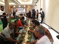 RJM makan bersama usai deklarasi.