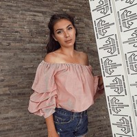 Ia pun kerap tampil seksi di Instagram-nya memamerkan bentuk tubuhnya yang idealnya. Tinggal di Bali, ia mengaku sangat santai dalam berbusana Foto: dok. Instagram (Yulia Baltschun)