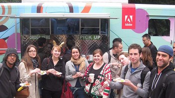 Adobe menutup perusahan selama seminggu pada bulan Desember dan satu minggu pada musim panas. Tujuannya agar karyawannya bisa berlibur di akhir tahun dan fresh kembali setelah masuk pasca tahun baru. Foto: Istimewa