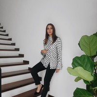 Wanita yang mengaku pekerja keras itu tetap bisa membagi waktu antara pekerjaan dan keluarga. Menjadi orang yang fleksibel adalah kekuatanku, ungkapnya seperti dikutip Star 2.  Foto: dok. Instagram (@tcjamidah)