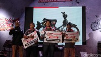 Community Touring. Foto: Dadan Kuswaraharja
