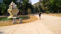 Masyarakat juga bisa memanfaatkan taman Lapangan Banteng yang cukup luas untuk melakukan lari santai. (Christantio/detikhealth)