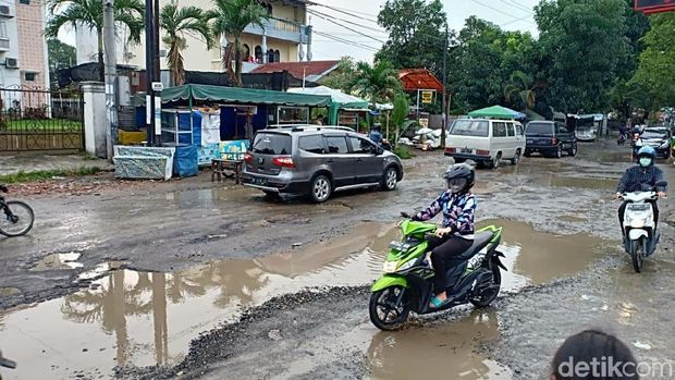 Jalan Bak Kubangan Kerbau, Warga Medan Geram