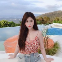 Wanita yang bernama Yumi.K ini sering berbagi foto seksi dirinya secara online. Namun, belum lama ini ia melaporkan banyak pengguna internet ke polisi. Foto: Instagram