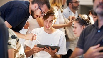Toko Apple ini akan buka 24 jam. Foto: Apple