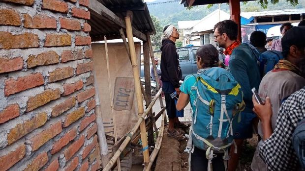  Sebagian pendaki yang telah turun langsung pulang ke rumahnya.
