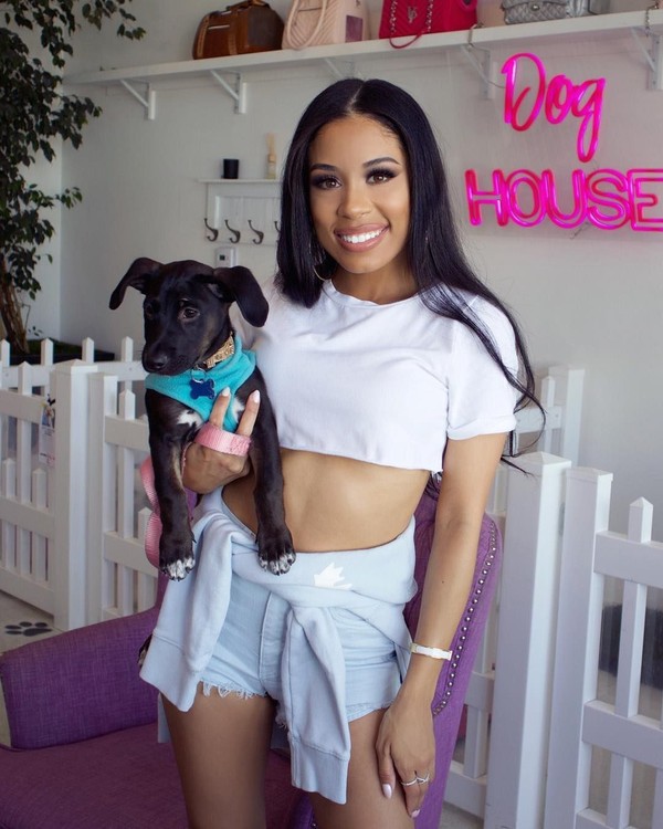 Kiki yang disebut-sebut di dalam lagu In My Feelings yang dinyanyikan Drake serta viral lewat #inmyfeelingschallenge akhirnnya terungkap ke publik. Dia adalah Keshia Chante, pacar pertama Drake. (Instagram/Keshia Chante) Kiki yang disebut-sebut di dalam lagu In My Feelings yang dinyanyikan Drake serta viral lewat #inmyfeelingschallenge akhirnnya terungkap ke publik. Dia adalah Keshia Chante, pacar pertama Drake. (Instagram/Keshia Chante)