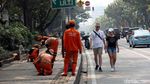 Trotoar di Kawasan Monas Dipercantik