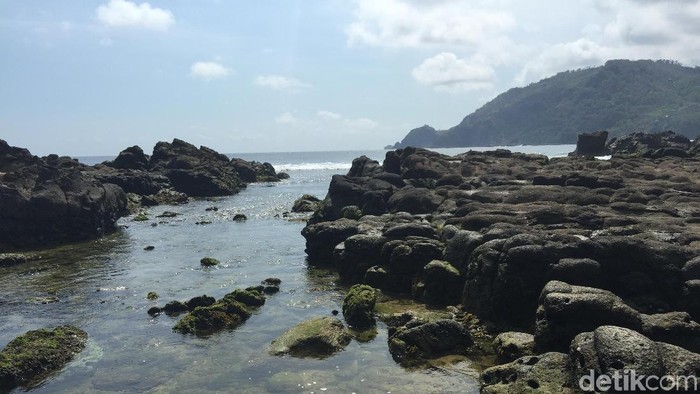 Pantai Wediombo, Gunungkidul, DIY
