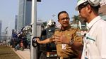 Anies Jajal Pelican Crossing di Jalan Thamrin