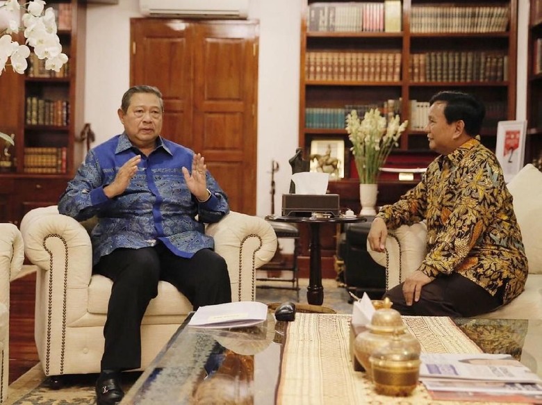 Prabowo-SBY Bertemu 4 Mata di Mega Kuningan Prabowo-SBY Bertemu 4 Mata di Mega Kuningan