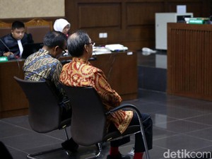 Ponakan Novanto Hadapi Sidang Vonis Korupsi e-KTP Hari Ini