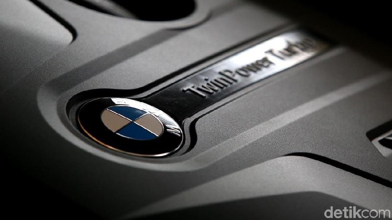 Ilustrasi logo BMW Foto: Ari Saputra Ilustrasi logo BMW Foto: Ari Saputra