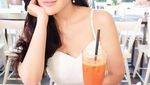 Selebgram Dita Soedarjo Selalu Tampil Cantik Saat Minum Teh hingga Makan Es Krim