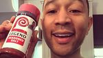 Begini Serunya Momen Makan Ayam Goreng Hingga Gelato Penyanyi John Legend