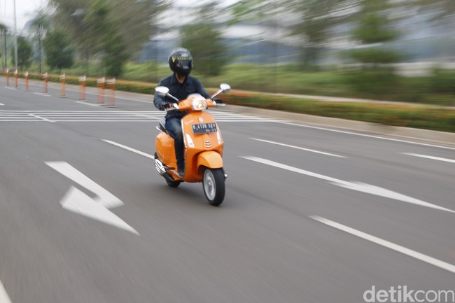 Vespa Sprint 150 ABS, Si Lagenda yang Lebih Kekinian