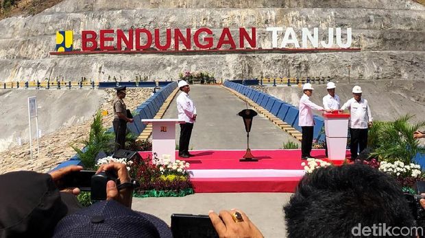 Presiden Jokowi resmikan Bendungan Tanju