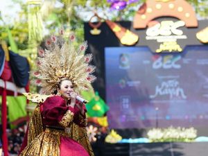 Aksi Fitri Carlina Goyang BEC 2018