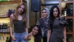 Nia Ramadhani, Ibu Anak Tiga Rasa ABG