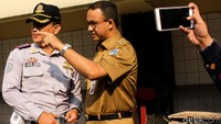 Anies mengatakan tujuan pemasangan pelican crossing di kawasan Jalan MH Thamrin untuk menghormati pejalan kaki. Anies berharap pengguna kursi roda dan pejalan kaki lainnya dimudahkan dengan adanya pelican crossing.