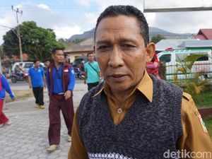 Kedubes Thailand Datangi Posko, Cek Pendaki Terjebak di Rinjani