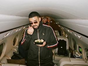 Drake Dinobatkan Sebagai Top Artist Billboard Music Awards 2022