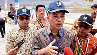 Dirjen Sumber Daya Air Hari Suprayogi menambahkan selain irigasi, air dari Bendungan Tanju juga dimanfaatkan sebagai air baku bagi warga Kecamatan Manggalewa, dengan kapasitas 50 liter per detik. Selain itu juga untuk pengendalian banjir. Pool/Kementerian PUPR.