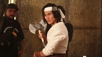 Vino G. Bastian memerankan tokoh utama yakni Wiro Sableng sang pendekar kapak maut naga geni 212. Dok. Instagram/wirosablengofficial