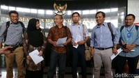 Denny menyatakan permohonan ini diajukan untuk menegakkan nilai dasar konstitusi dan menyelamatkan demokrasi. Terutama menurutnya permohonan dari Parta Perindo untuk menghilangkan kata berturut-turut yang ada pada pasal 169 huruf n UU Pemilu itu mengubah pasal 7 UUD 1945.