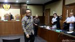 Sidang Perdana Keponakan dan Orang Dekat Novanto