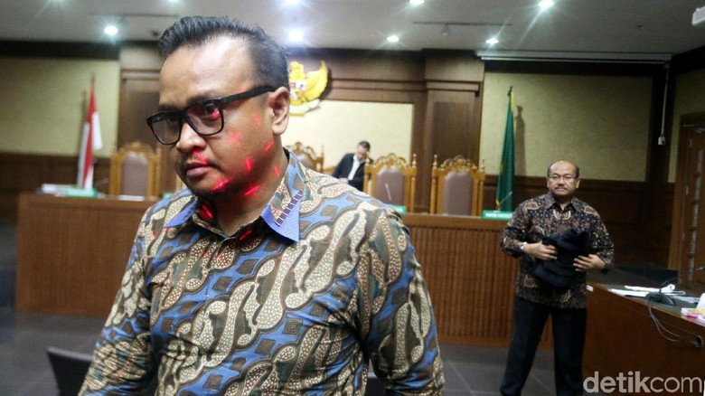 Istri Ponakan Novanto Bela Suami soal Duit e-KTP ke Anak Chairuman Istri Ponakan Novanto Bela Suami soal Duit e-KTP ke Anak Chairuman