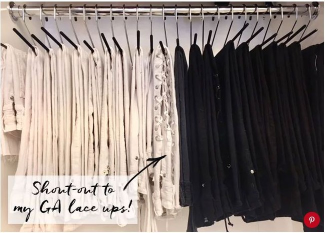 Celana lain yang diatur dalam nuansa warna monokrom. Foto: Dok. Khloe Kardashian