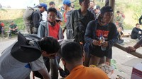 Yang memerlukan perawatan kami laksanakan perawatan di kecamatan sembalun itu di Posko kesehatan, tutur Kasdim Lombok Timur Mayor (Inf) Arifianto. (Foto: Kanavino Ahmad Rizqo/detikcom)