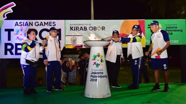 Harapan untuk Indonesia dari Kirab Obor Asian Games 2018 di Makassar